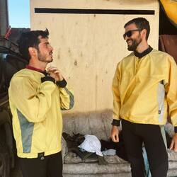 "Haced como que habláis"