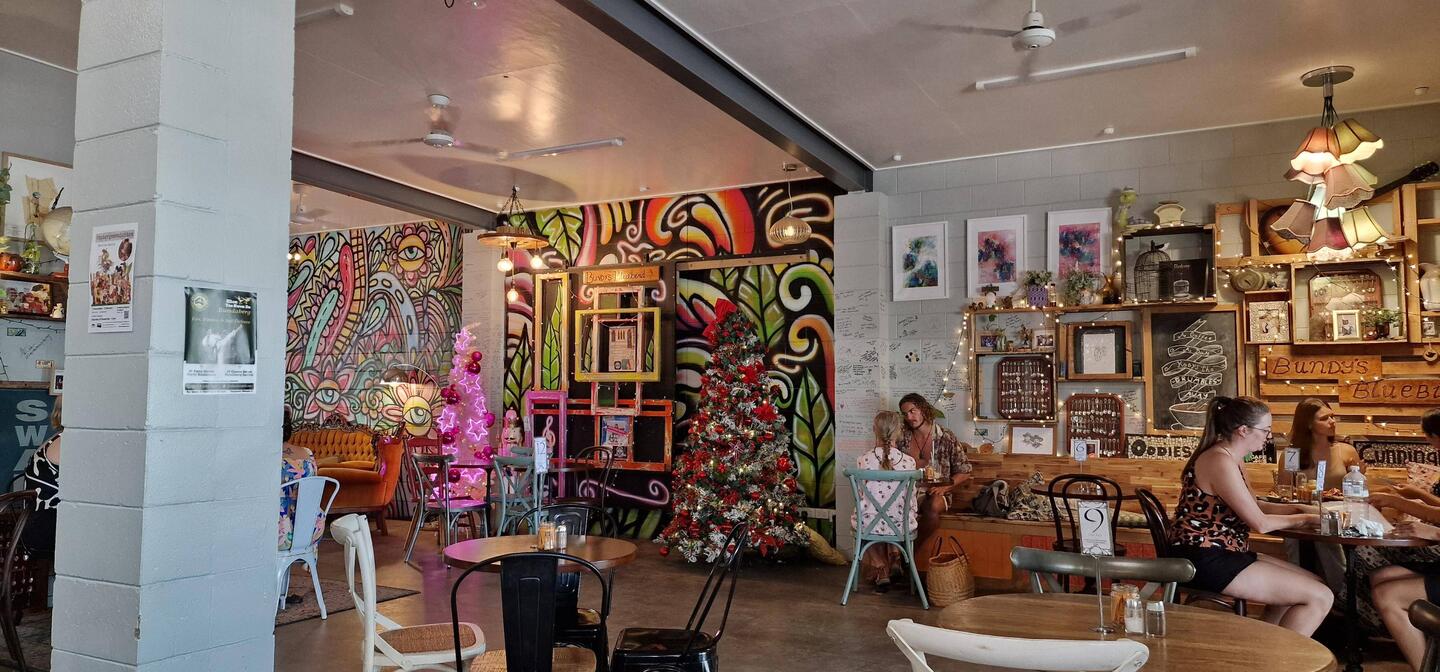 Stopp in Bundaberg-cooles Café