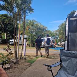 Youngster auf Bushtour