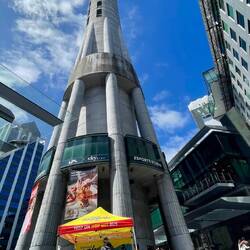 Sky tower, close to our hotel & where we get the Explorer bus. No time to go up to the top :-(