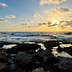 ..ich den Seitenausgang zum Meer hin.