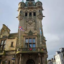 Carnegie Library avec petite expo sur J N Paton, un peintre romantique ecossais que Flore a adoré ++