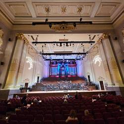 Et dedans :) avec le Scottish Chamber Orchestra interprétant Grieg et Sibelius