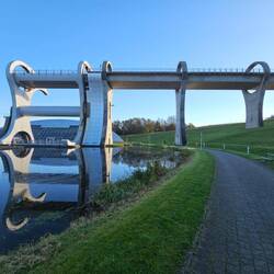 Pouvant transporter 2 bateaux en sens contraire !