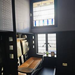 Salon des hommes, du tea room désigné par Mackintosh, le dernier encore visible