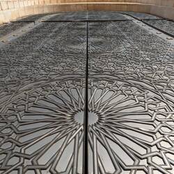 Une grande porte en titane !