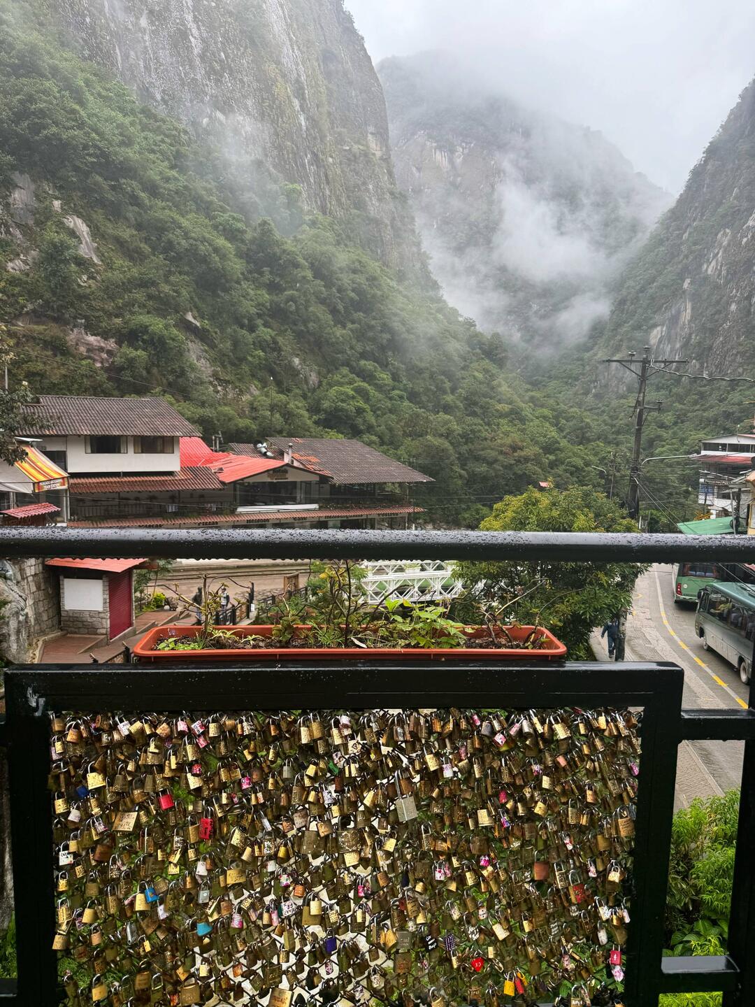 Salutiamo un Aguas Caliente bagnata 🌧️