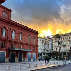 Die Sonne geht langsam unter