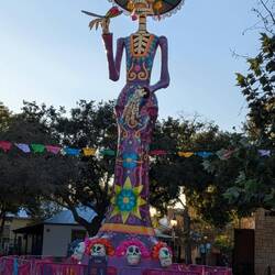 Skulptur zum Tag der Toten