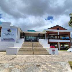 Justiz Ministerium... Ganz schön groß..