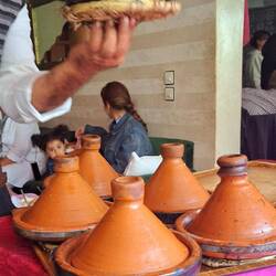 Leckeres, heimisches Essen aus der Tanjine