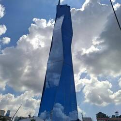 Der zweithöchste Tower der Welt...irgendwas über 650 oder so