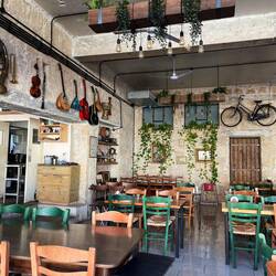Zu finden in Paphos: gastronomische Einrichtungskunst,..