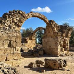 ..Überreste einer oströmischen Festung zu erkunden.