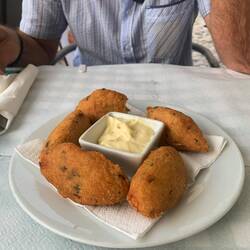 Bolhinos de Bacalhau (Stockfischkroketten)