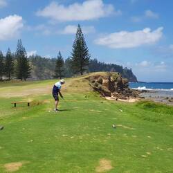 How pretty is this hole!