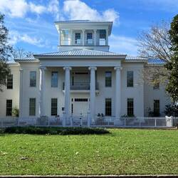 The Welcome Center at Bivell lock
