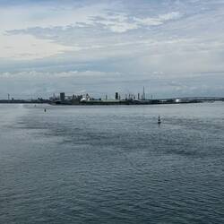 Looking upriver, you can see the Hunter Bridge now