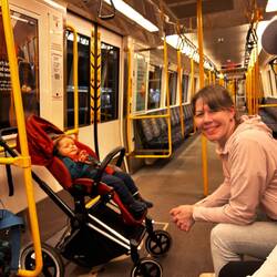 Mit der U-Bahn zum Bahnhof