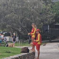 ...die Security am Stand
