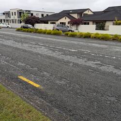 Nicht die einzige Straße in diesem Zustand.
