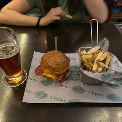 Abends sind wir stilecht in einem Irish Pub