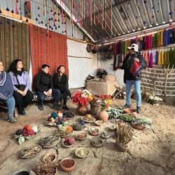 Stopp 2: Eine Art Weberei/Färberei