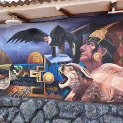 Eine weitere schöne Wandmalerei: Ein Inka mit einem Kondor