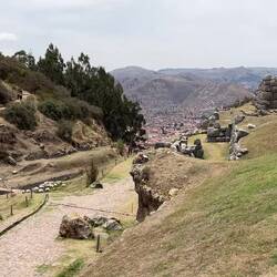Erster Stopp außerhalb Cuscos: Sacsayhuamán