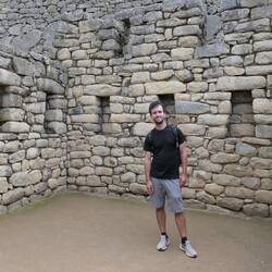 Andi im Steinlabyrinth