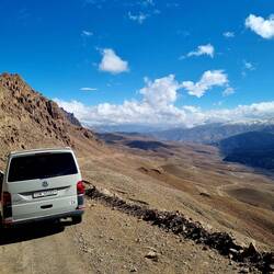 Durch diverse Landschaften...