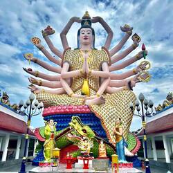 Wat Plai Laem