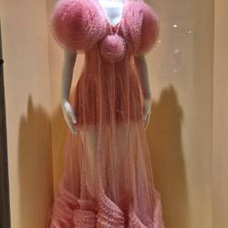 Glinda's 'popular' dress