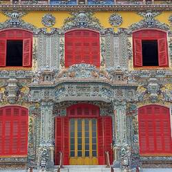 Kien Trung Palace; the front