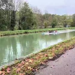 No idea what he's saying, but sounds like "use your legs!"