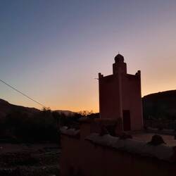 Abendstimmung im Dorf.