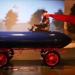 Première voiture à atteindre 100km/h