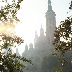 Morgens ist die Basilika noch im Nebel