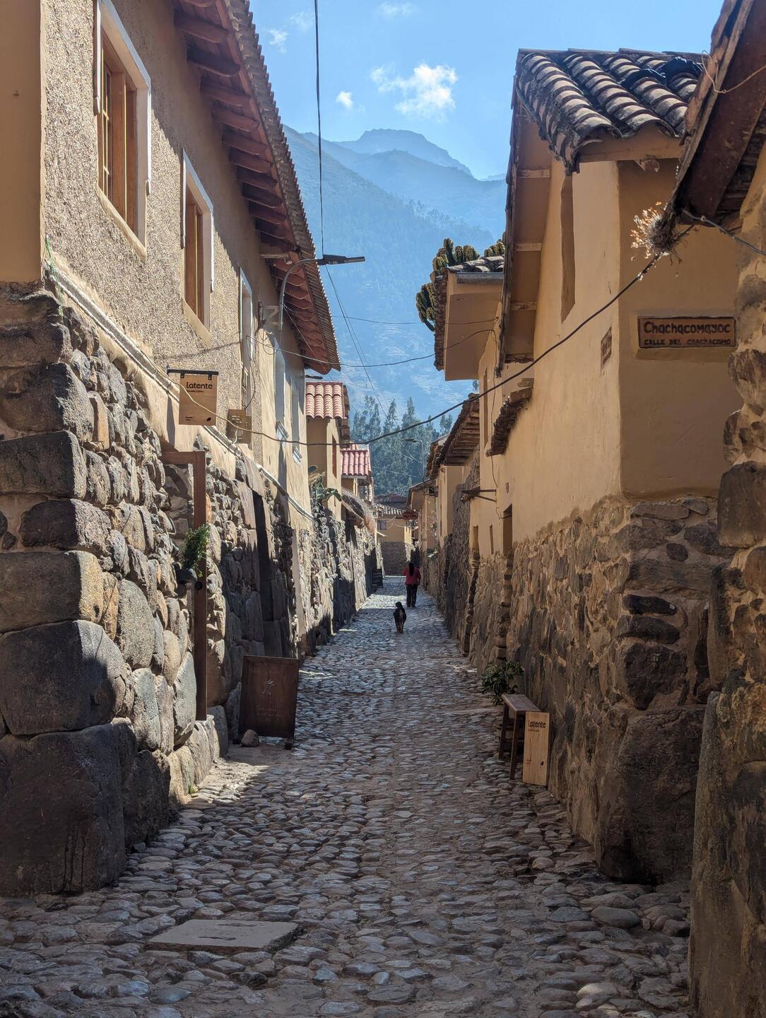 Ollantaytambo town