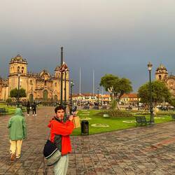 La plaza de Cusco sorprende a Jon