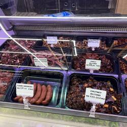 10m Fleischabteilung, 5 davon Biltong