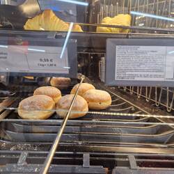 Enttäuschend, dass LIDL Berliner als Donuts verkauft - in der Türkei hießen sie zumindest Alman Cake