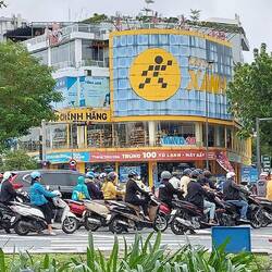 Typical build-up after waiting at the traffic lights