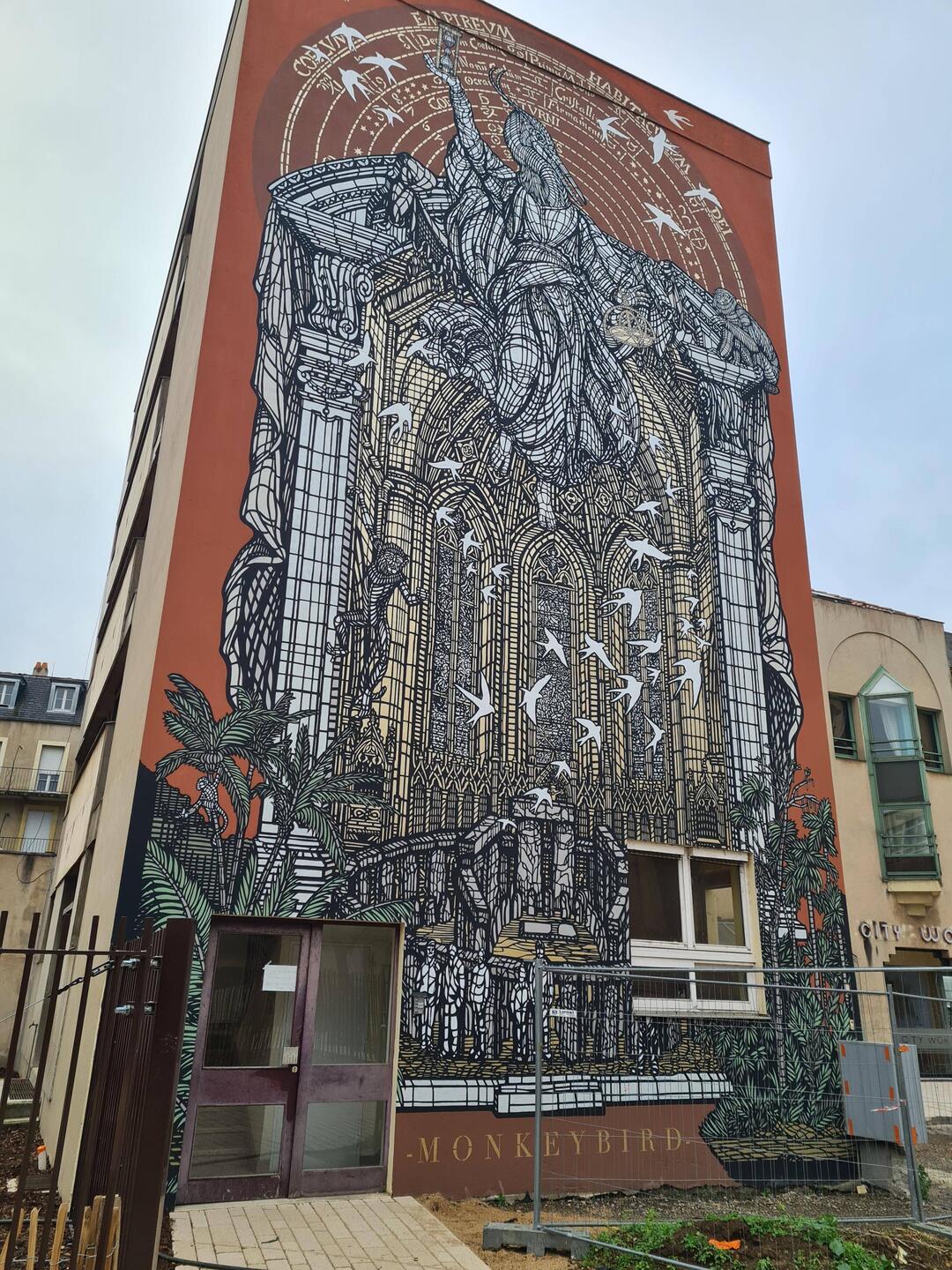 Metz mural near a school