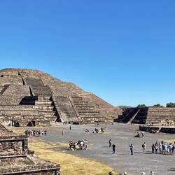 pirámide de la luna