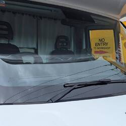 Mit der neuen Scheibe hat man gleich einen ganz anderen Durchblick. Und man spart sich das Scheiben.