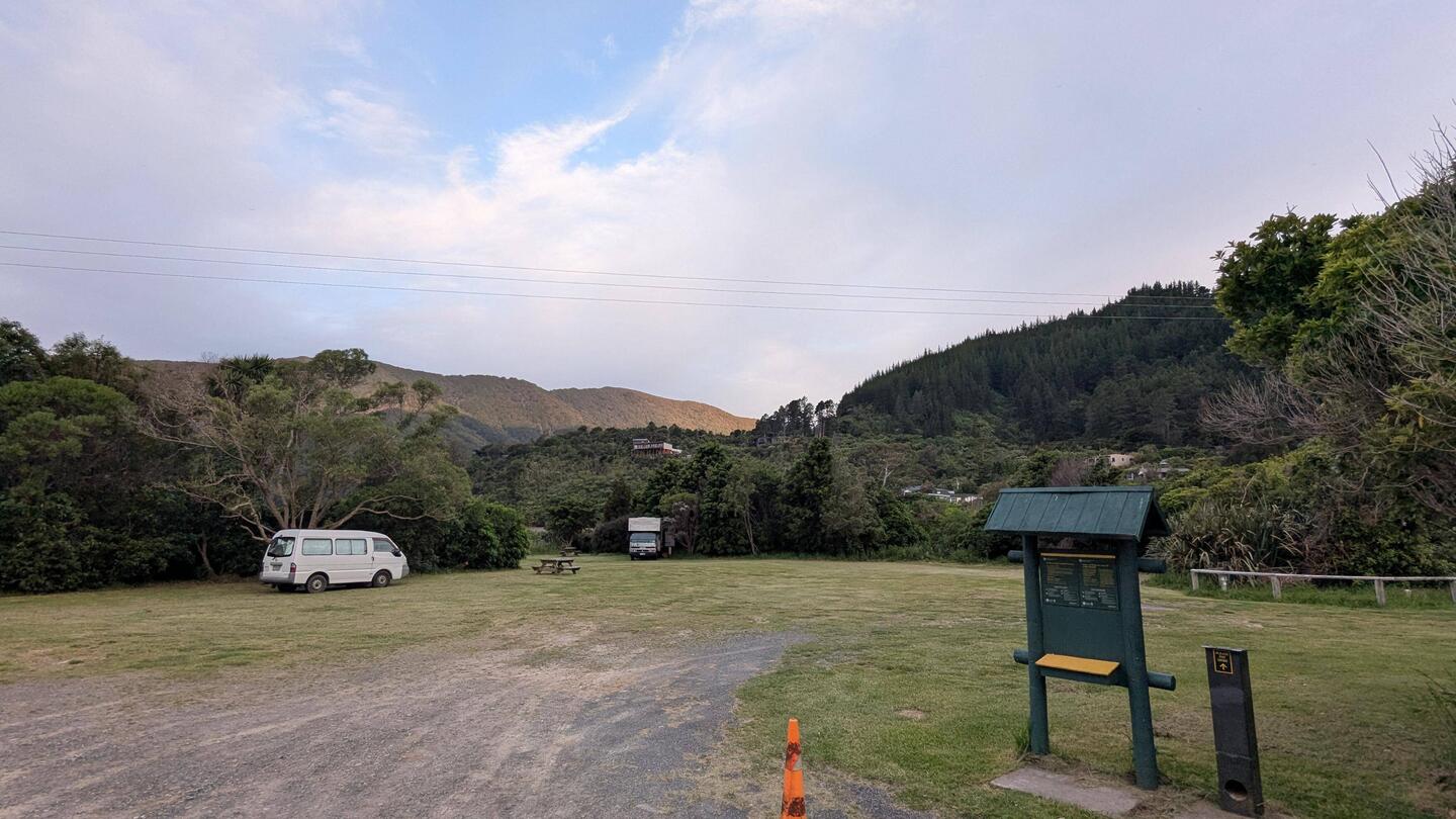 Hier ist ja mal nicht viel los. Und das Abends um 8.