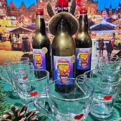 Selbst hergestellter Glühwein vom Goehte Institut der Schule