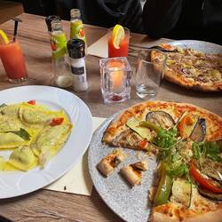 Sehr leckeres Abendessen im Trattoria Fantasia Restaurant! 🍕🍝