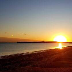 Sunrise. Puerto Madryn.